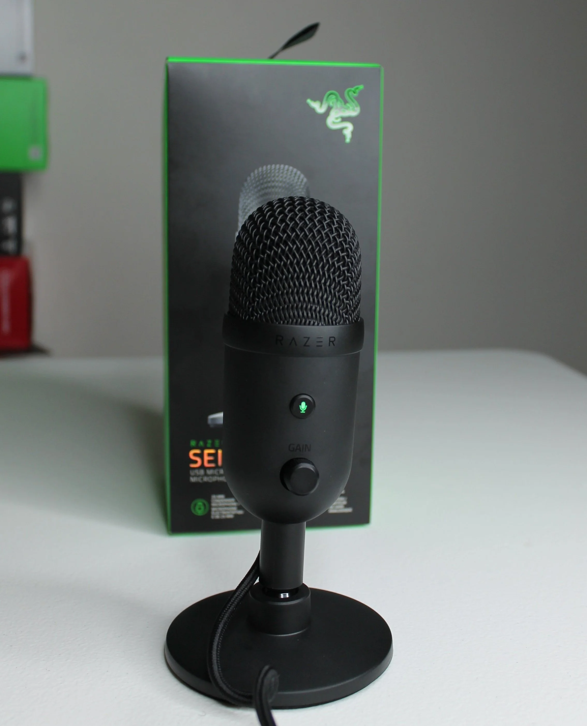 Razer Seiren V2 Pro vs Seiren V2 X — Stream Tech Reviews by BadIntent